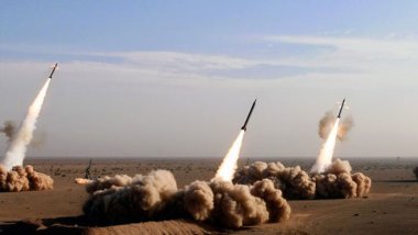 Husilerden art arda balistik füze saldırıları