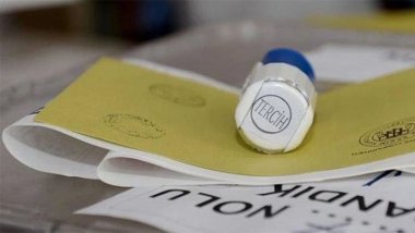 Yerel seçim öncesi siyasi partilerin oylarında şok değişiklik! Uslu 3 parti diyerek açıkladı