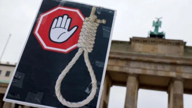 İran'da geçen yıl en az 834 kişi idam edildi