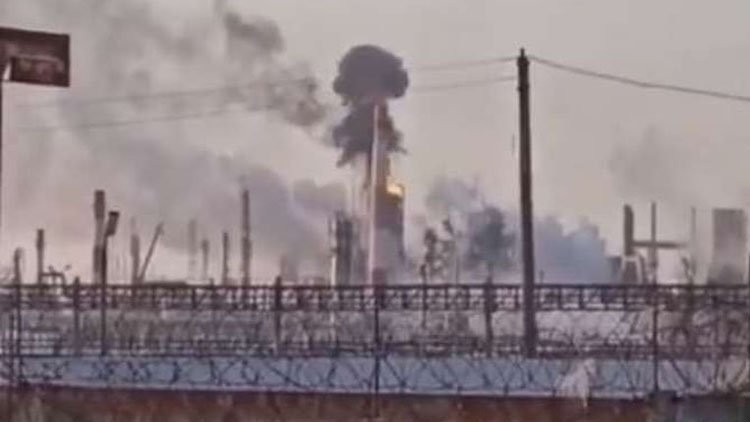 Rusya'nın petrol rafinelerine art arda saldırı
